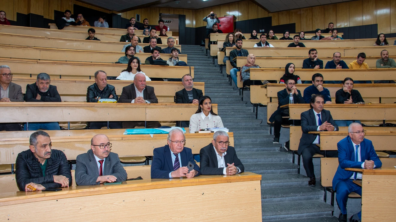 Selçuk Üniversitesinde “Kimlik ve Aidiyet” paneli düzenlendi